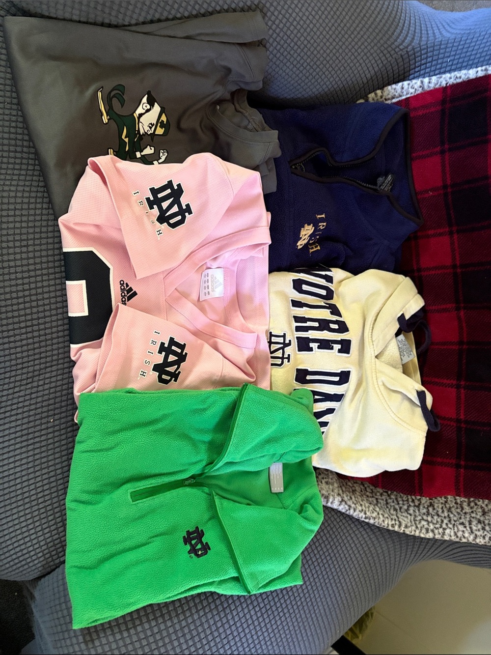 Notre Dame Lot of 5 Shirts, pullovers and hoodies- Woman’s Small